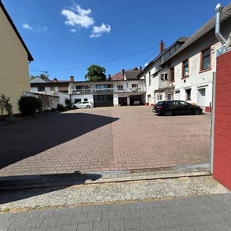 Gasthaus Zum Loewen Frankfurt am Main Bagian luar foto